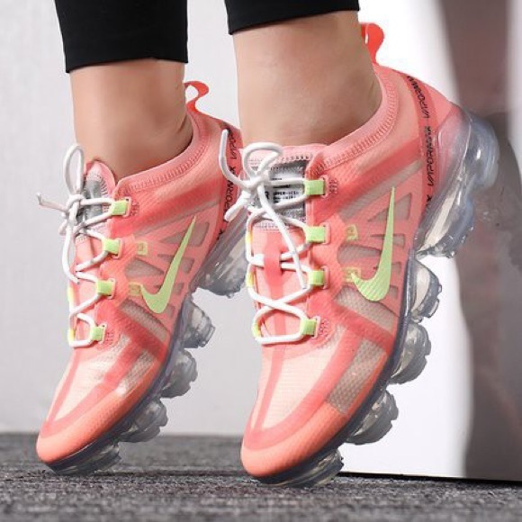 Nike VaporMax 2019 Women’s Barely Volt AR6632-602